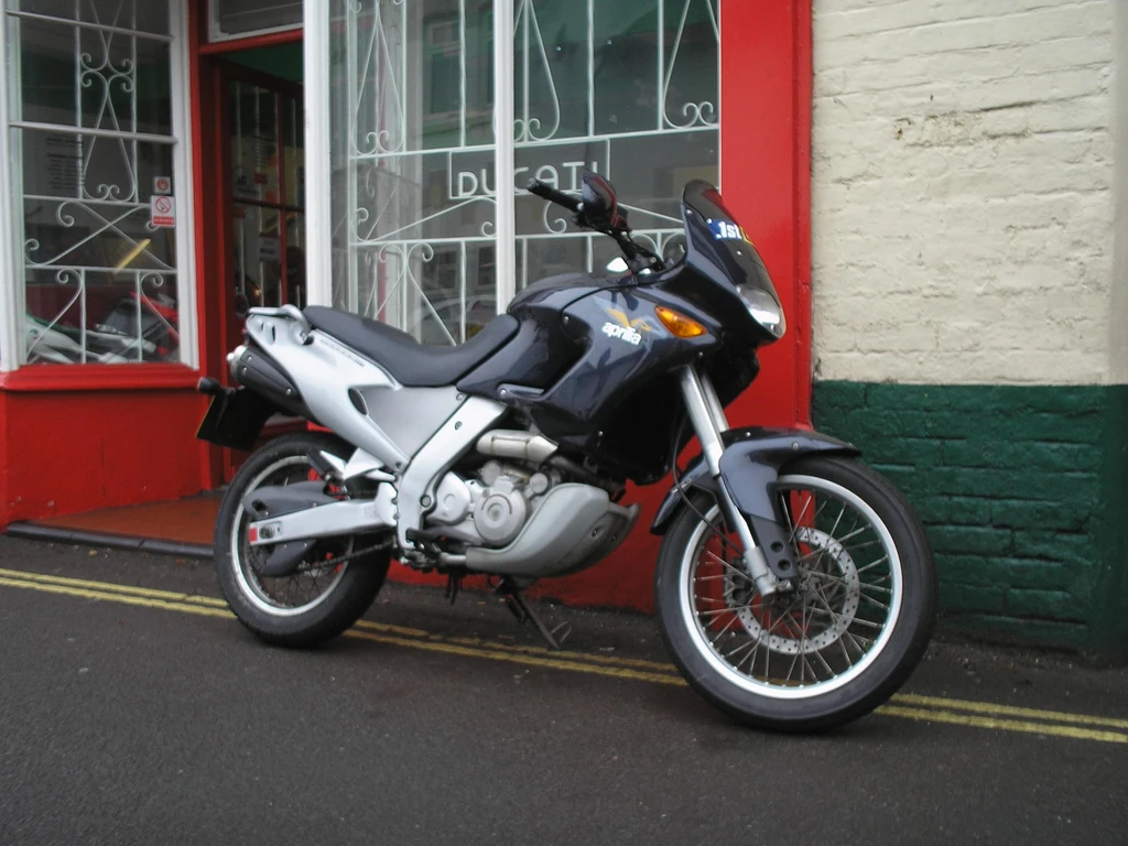 Aprilia Pegaso 650 (1999 - 2000)