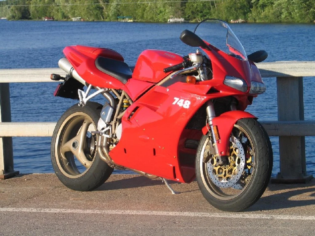 Ducati 748 Biposto (1999 - 2000)