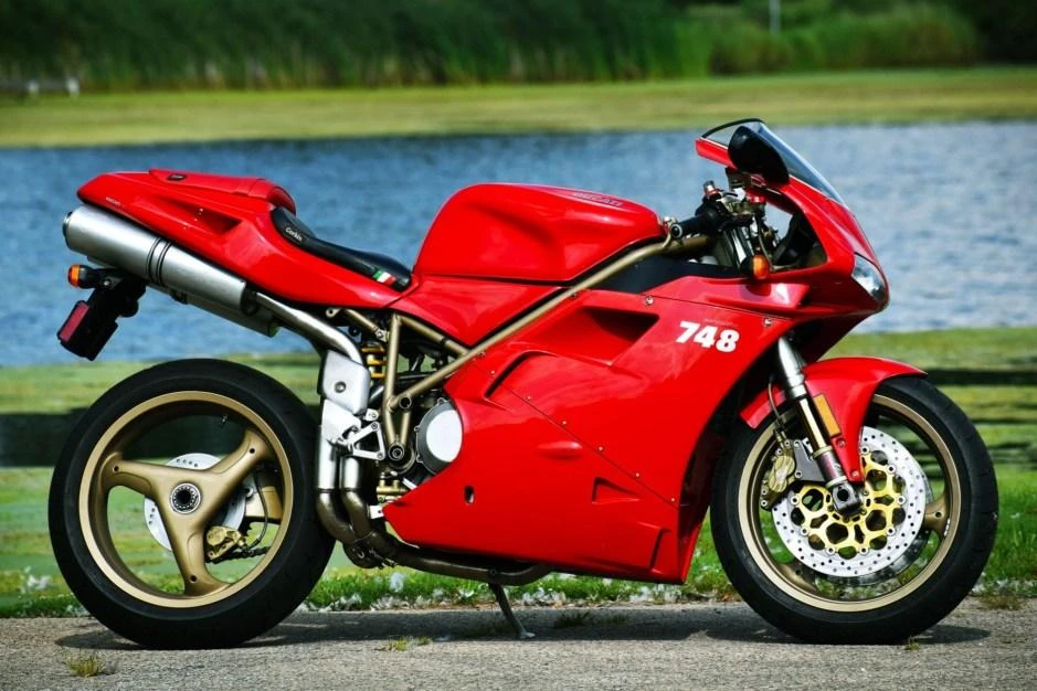 Ducati 748 Biposto (1999 - 2000)