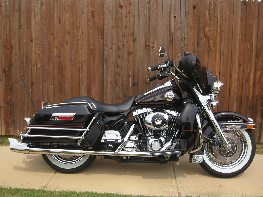 Harley Davidson FLHTCU/I Electra Glide Ultra Classic (1999 - 2000)