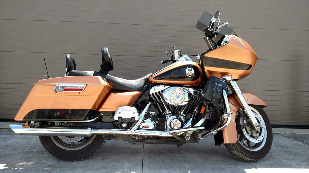 Harley Davidson FLTR Road Glide95th Anniversary Edition (1998)