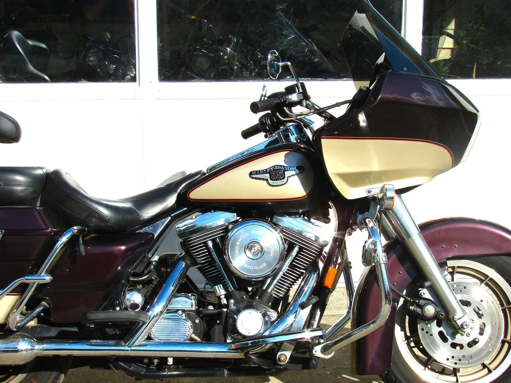 Harley Davidson FLTR Road Glide95th Anniversary Edition (1998)