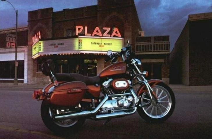 Harley Davidson XL 883 Sportster Hugger (1999 - 2000)