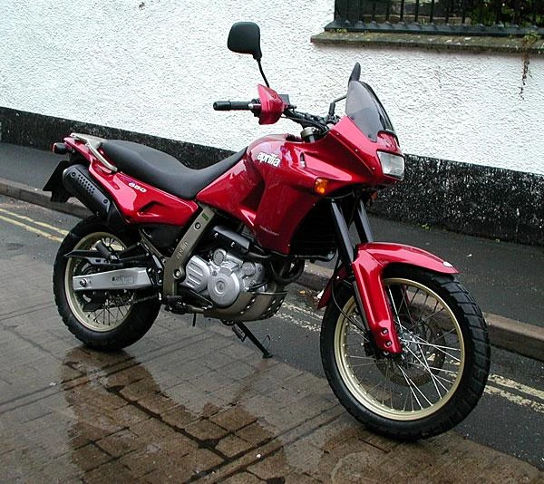 Aprilia Pegaso 650 Outback (2000 - 2001)