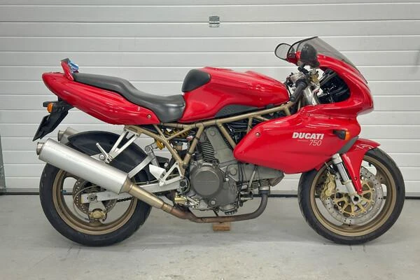 Ducati 750SS (2000)
