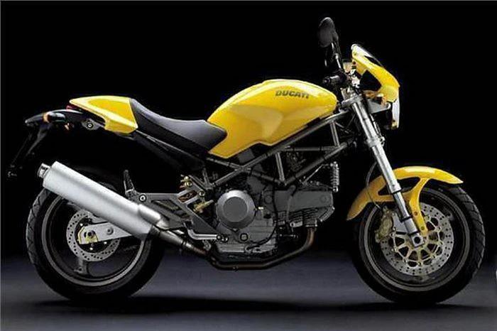 Ducati 900 Monster (2000)