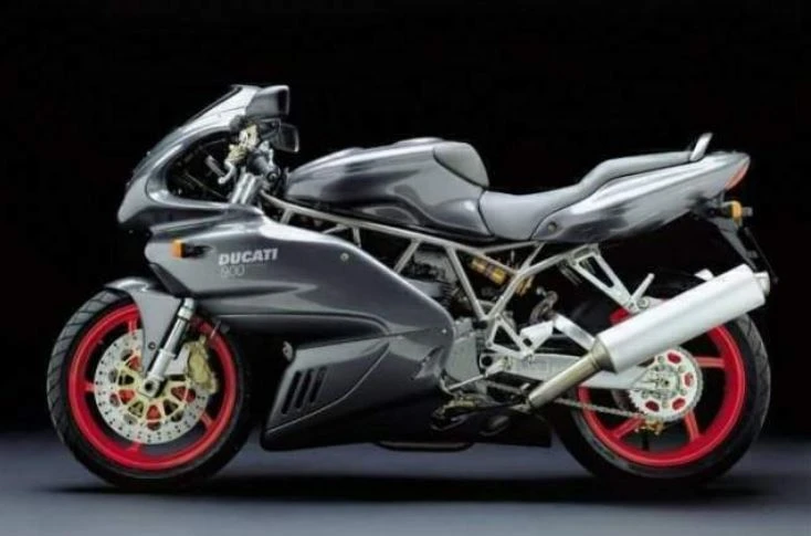 Ducati 900SS (2000)