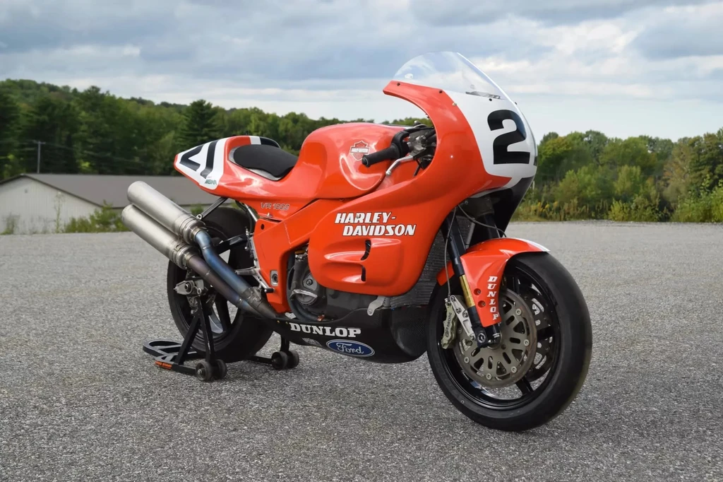 Harley Davidson VR1000 (1993)