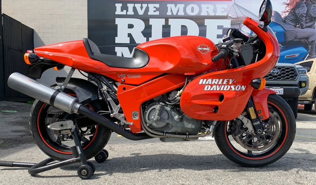 Harley Davidson VR1000 (1993)