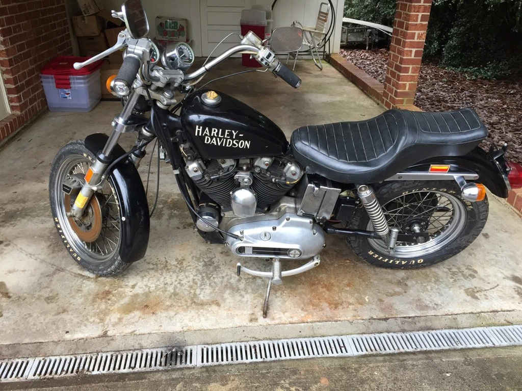 Harley Davidson XLCH 1000 Sportster (1975 - 77)