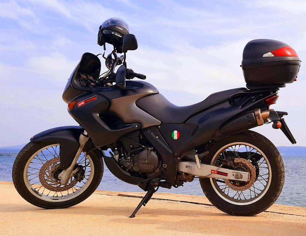 Aprilia Pegaso 650ie (2001 - 2002)