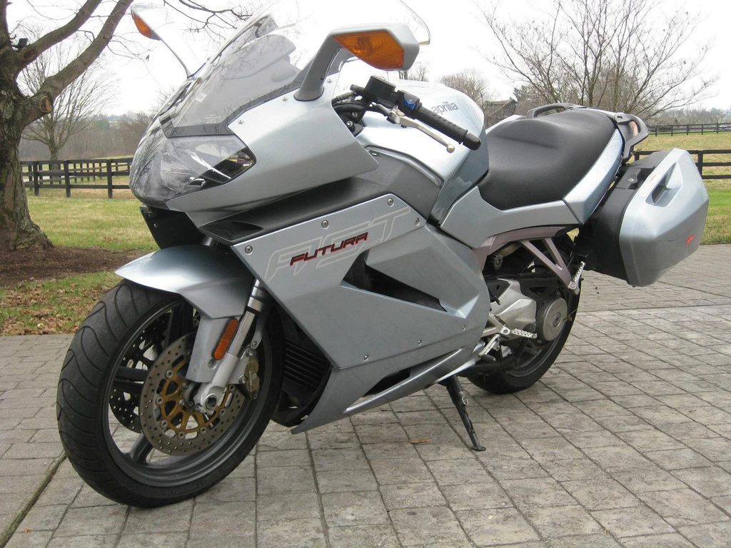 Aprilia RST 1000 Futura (2001)
