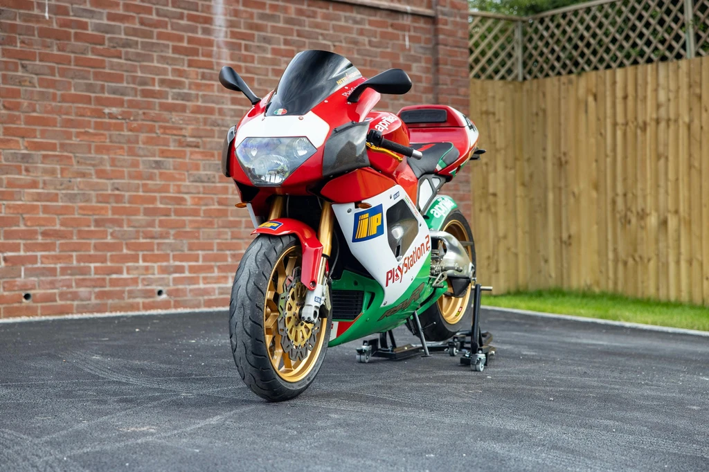Aprilia RSV 1000 Mille R Haga Replica (2001)