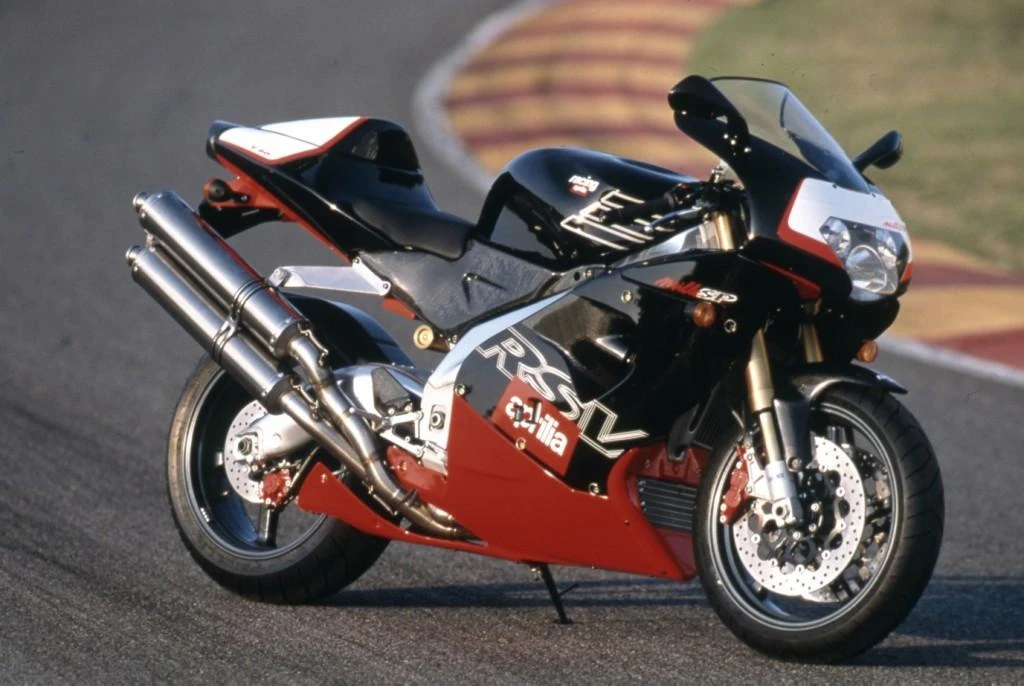Aprilia RSV 1000 Mille R Haga Replica (2001)