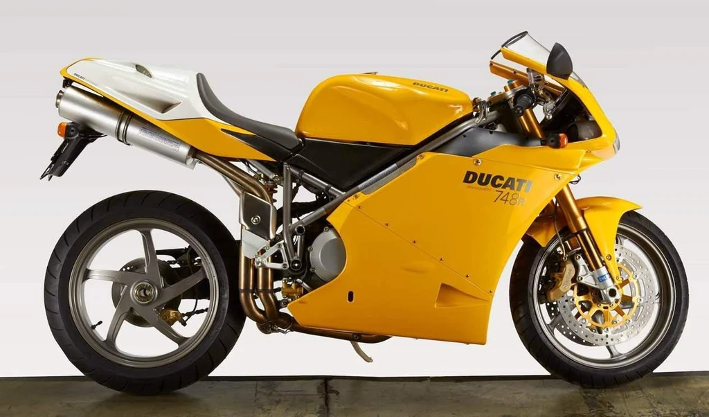 Ducati 748R (2001)