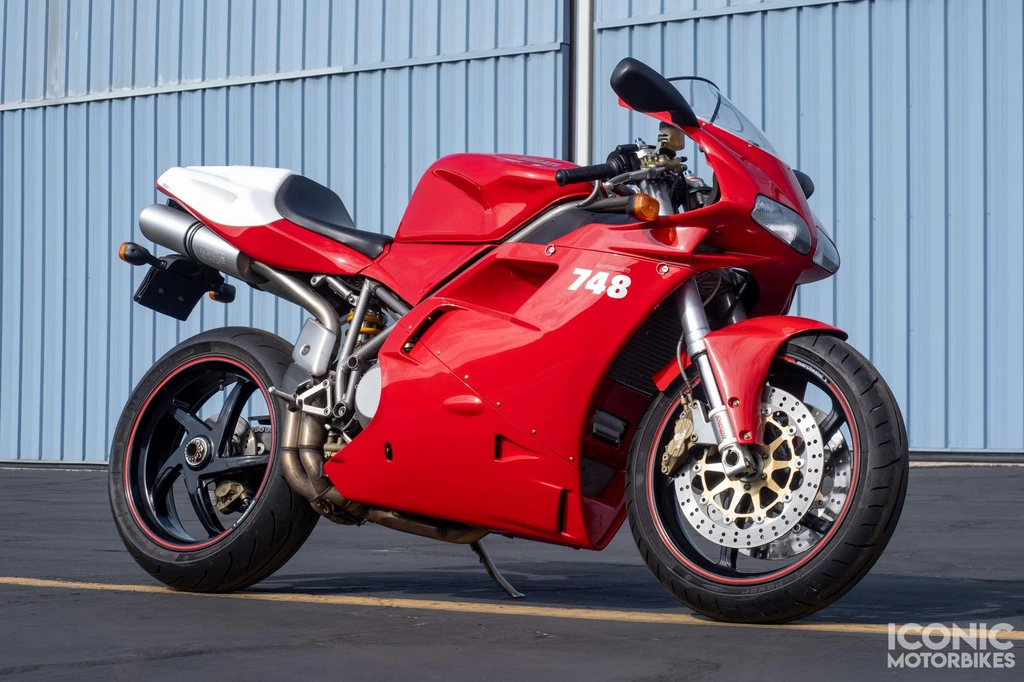 Ducati 748S (2001)