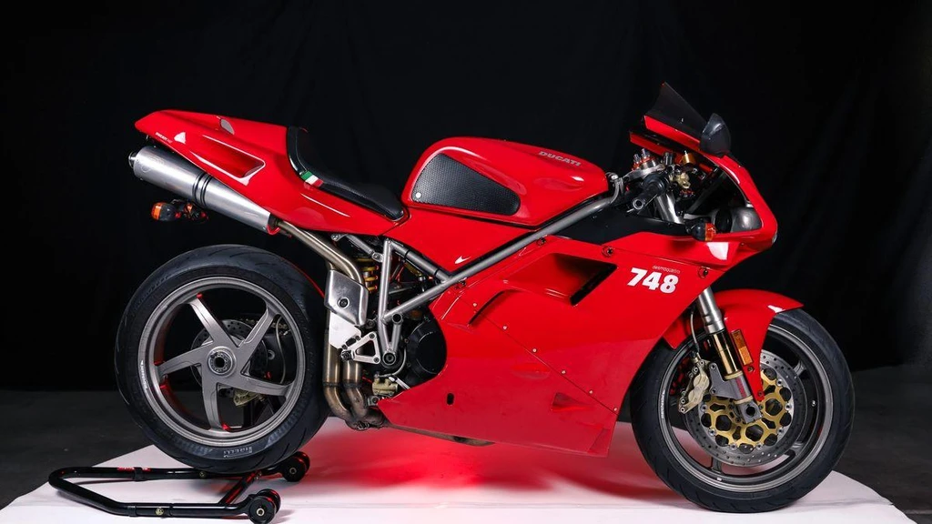 Ducati 748S (2001)