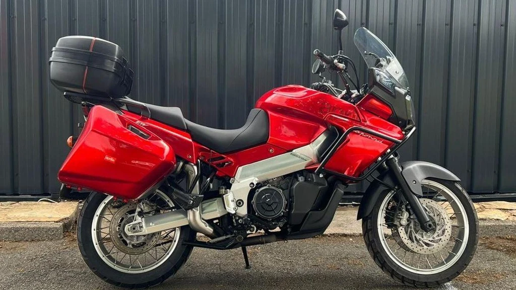 Aprilia ETV 1000 Caponord (2002)