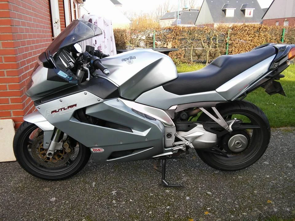 Aprilia RST 1000 Futura (2002)