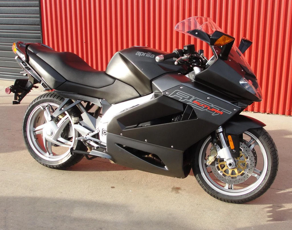 Aprilia RST 1000 Futura (2002)