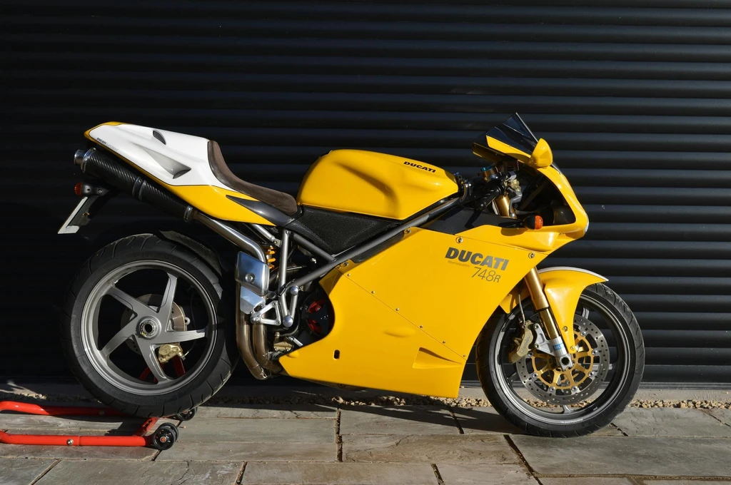 Ducati 748R (2002)