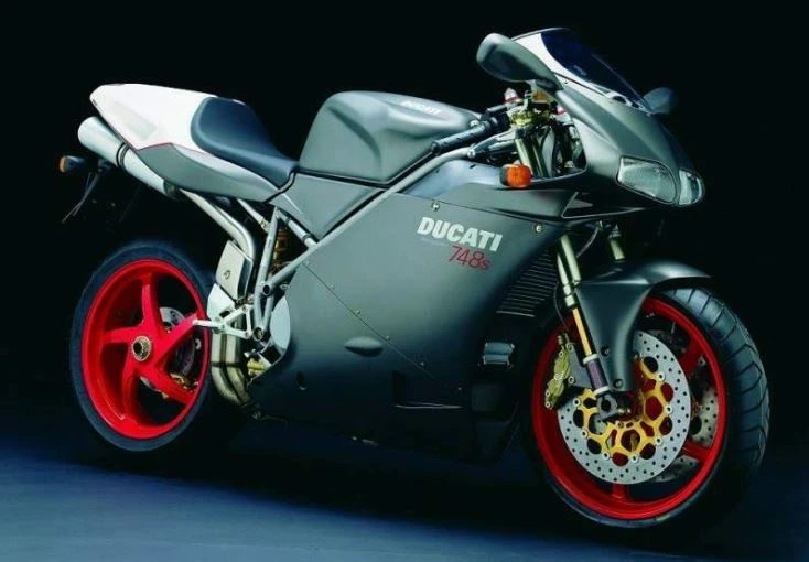 Ducati 748S (2002)