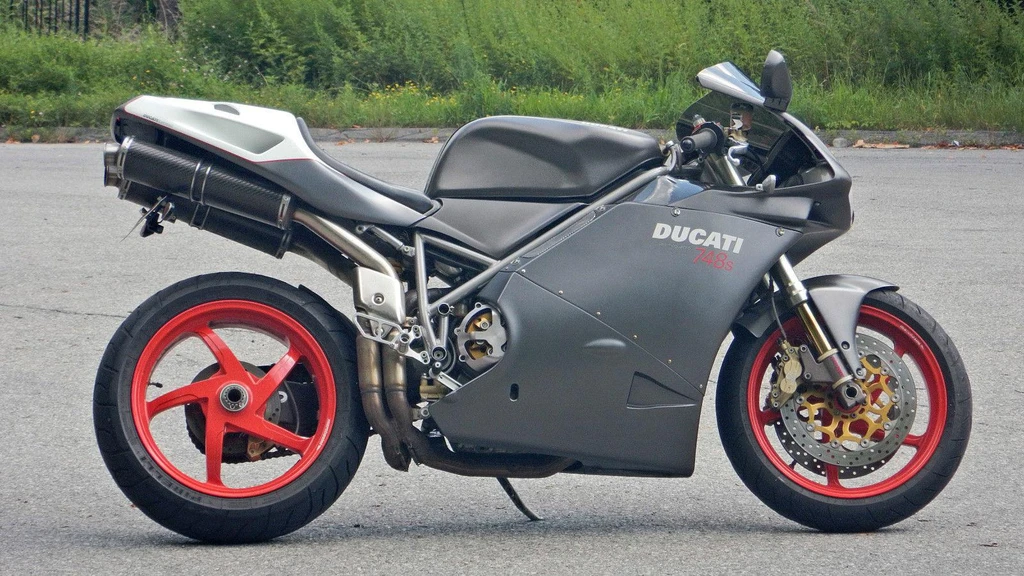 Ducati 748S (2002)