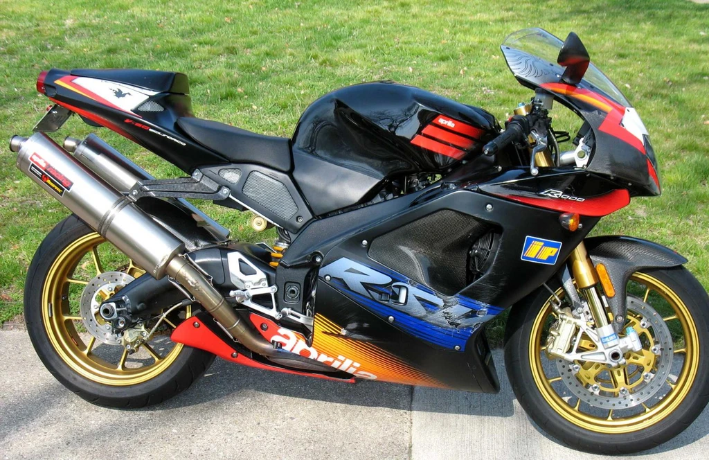 Aprilia RSV 1000 Mille R (2002)
