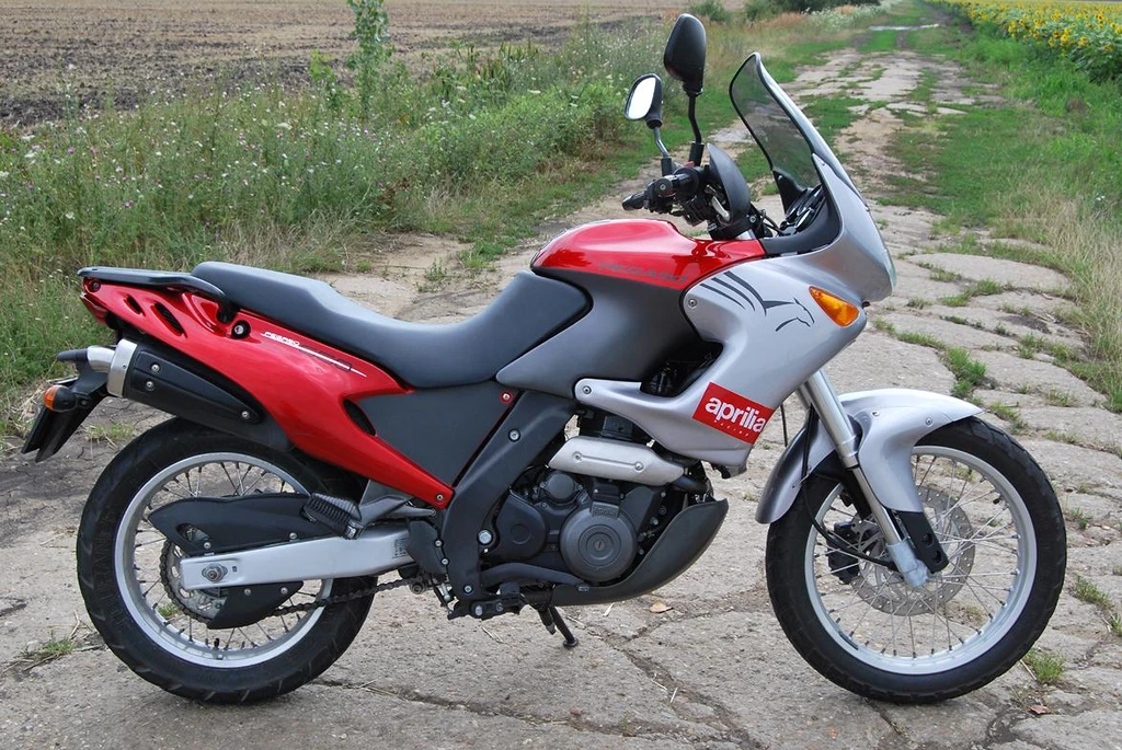 Aprilia Pegaso 650ie (2003 - 2006)