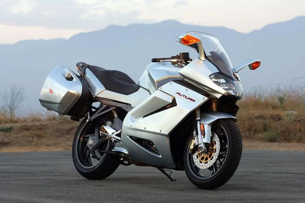 Aprilia RST 1000 Futura (2003)