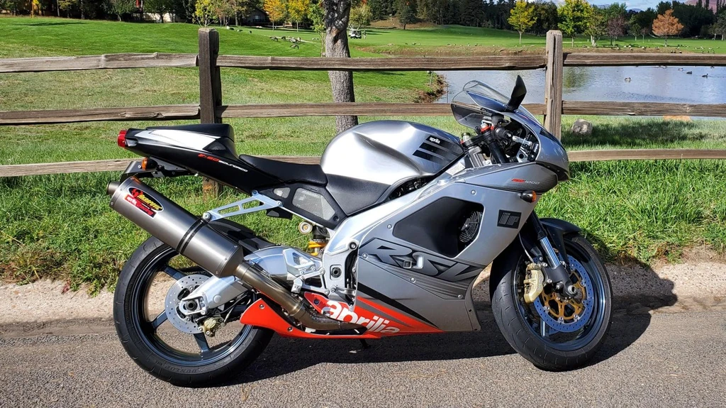 Aprilia RSV 1000 Mille (2003)