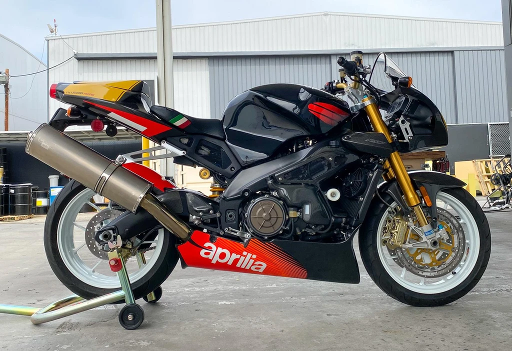 Aprilia Tuono 1000R Racing (2003)
