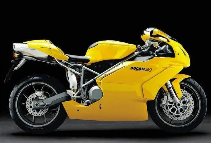 Ducati 749 (2003)