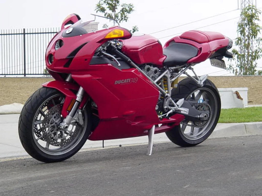 Ducati 749S (2003)