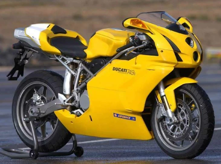 Ducati 749S (2003)