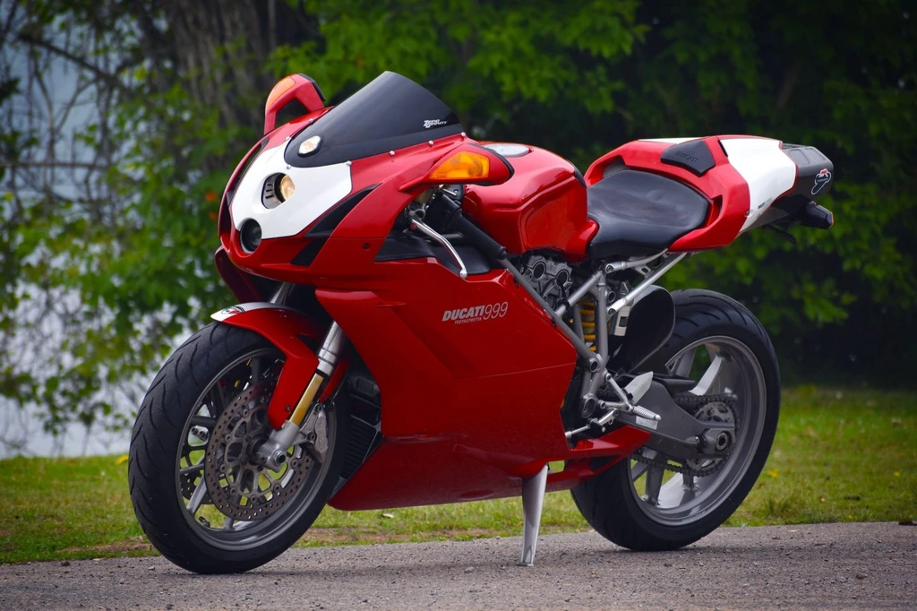 Ducati 999 (2003)