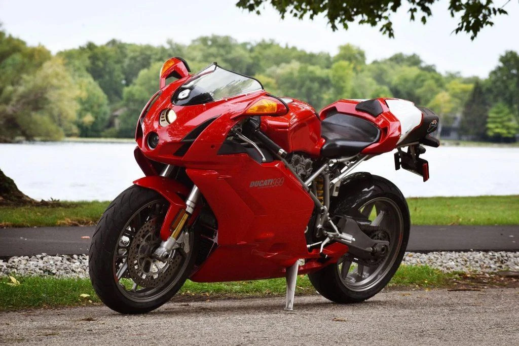 Ducati 999 (2003)