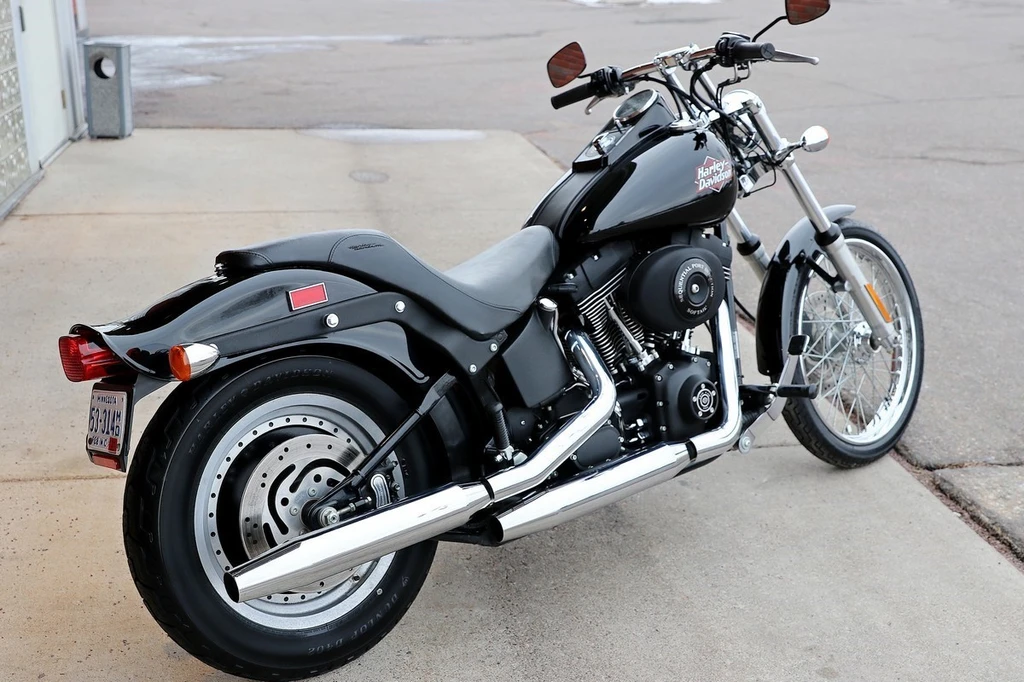 Harley Davidson FXSTB/I Softail Night Train (2002 - 2004)