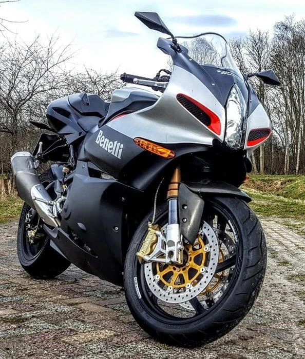 BenelliTornadoTre 900RS (2004 - 2005)