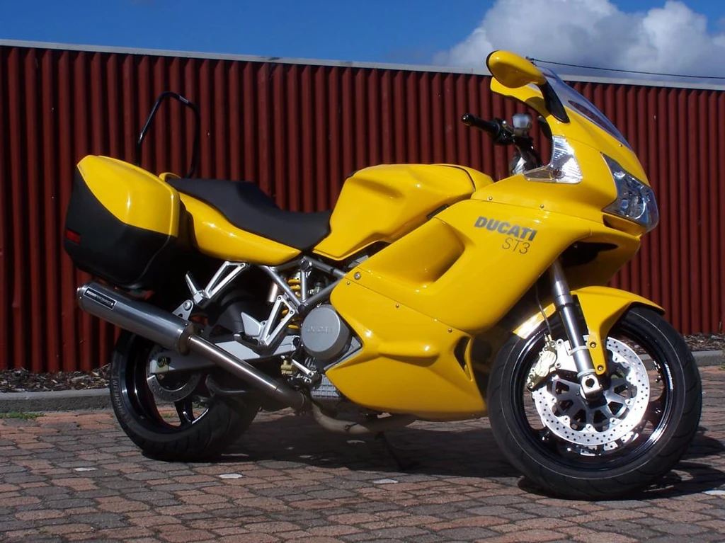 Ducati ST3 (2004 - 2005)