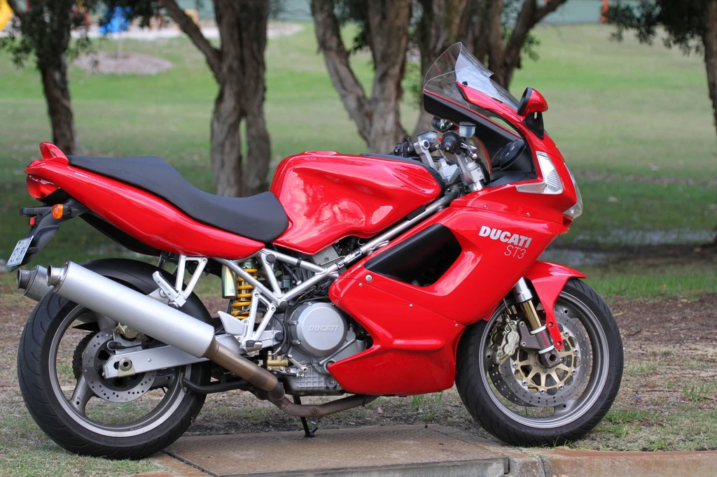 Ducati ST3 (2004 - 2005)
