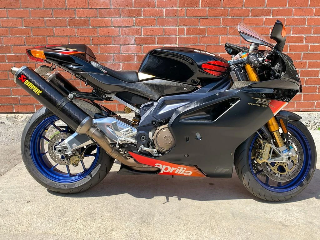 Aprilia RSV 1000R Factory (2004)