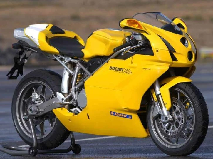 Ducati 749S (2004)