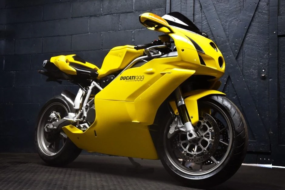 Ducati 999 (2004)