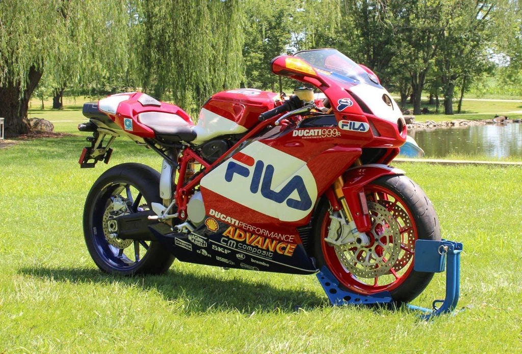 Ducati 999R Fila 200th Win Limited Edition (2004)
