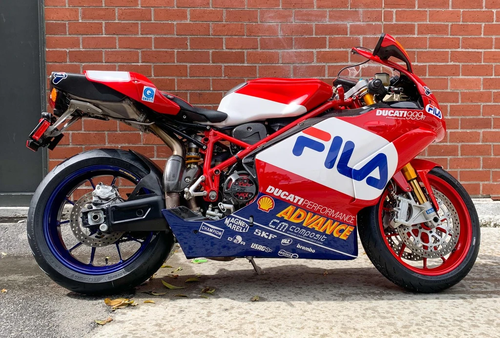 Ducati 999R Fila 200th Win Limited Edition (2004)