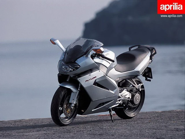 Aprilia RST 1000 Futura (2004)