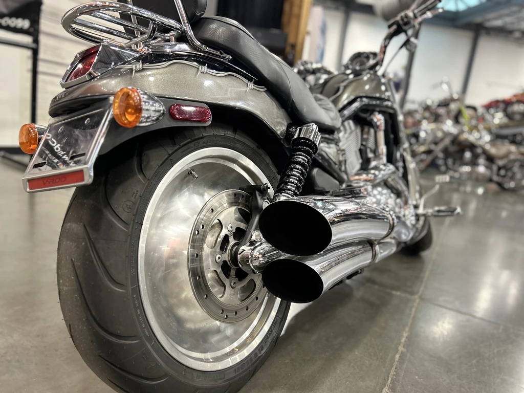 Harley Davidson VRSCB V-Rod (2004 - 2005)