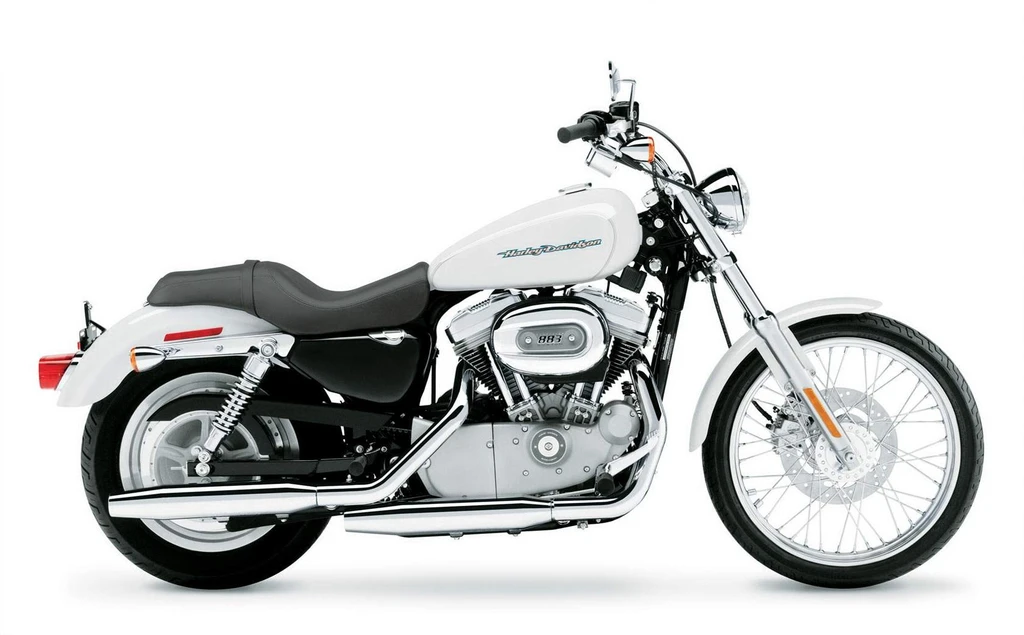 Harley Davidson XL 883C Sportster Custom (2004 – 2005)