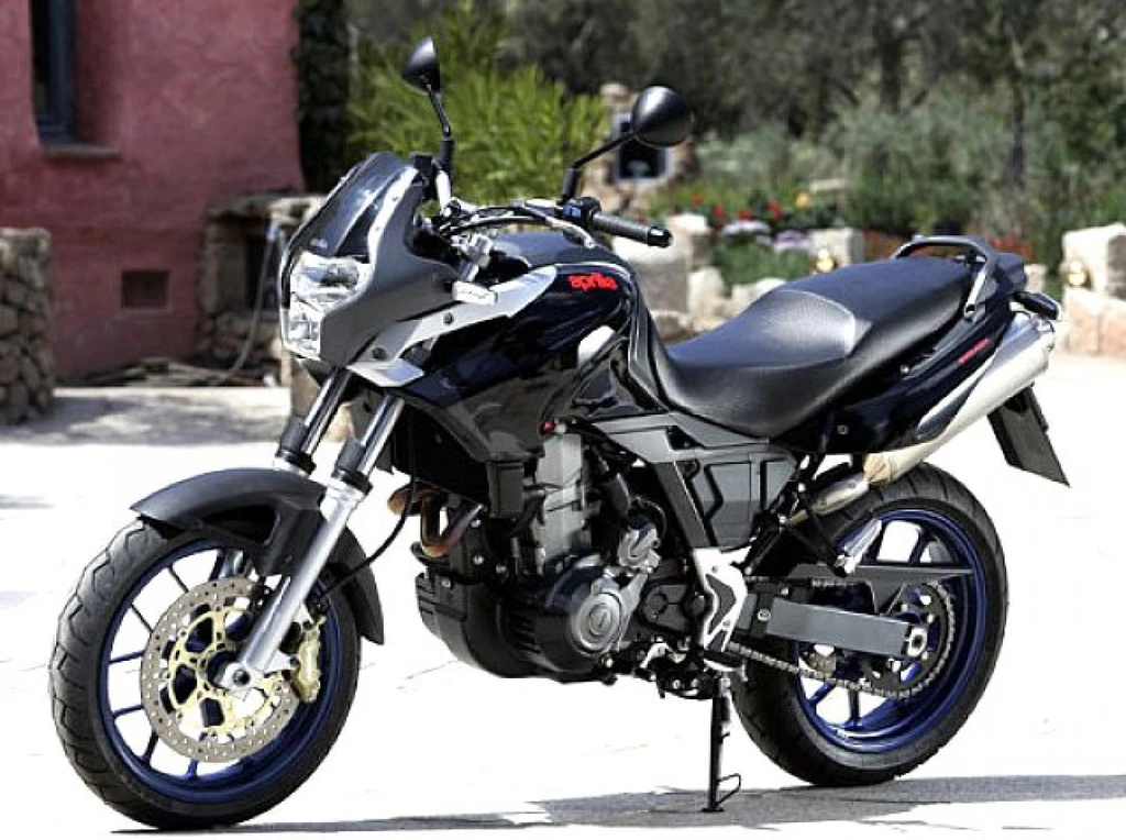 Aprilia Pegaso 650 Strada (2005 - 2006)